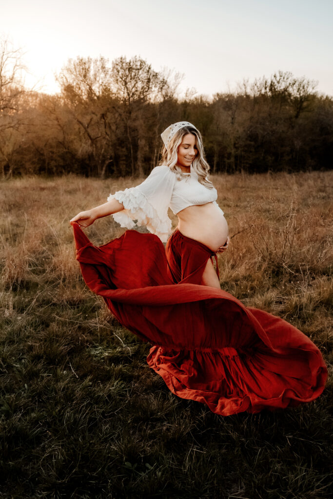 momma to be dances in the sunset